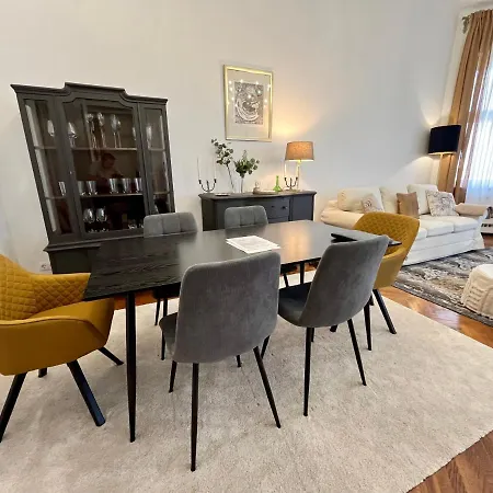 Hillside Luxury With Free Garage Appartamento *