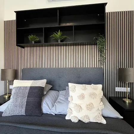 Lägenhet Hillside Luxury With Free Garage *